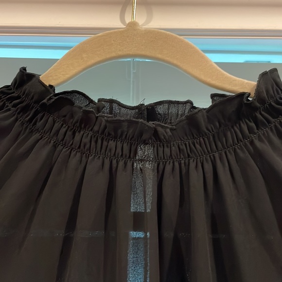 Express Flutter Sleeve Blouse.  Keyhole back closure. - Picture 2 of 5